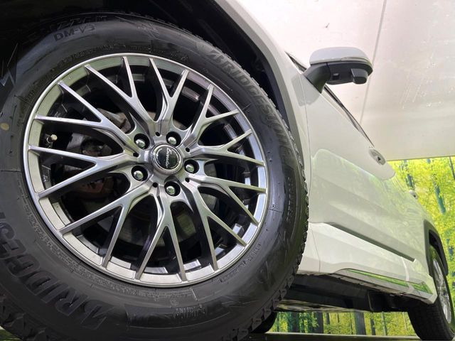 �y�A���~�z�C�[���z�O�ςɃ}�b�`�����A���~�z�C�[���𑕒����Ă���܂��B�e��A���~�z�C�[����A�X�^�b�h���X�^�C�����戵�����Ă���܂��B���񂲑��k����������