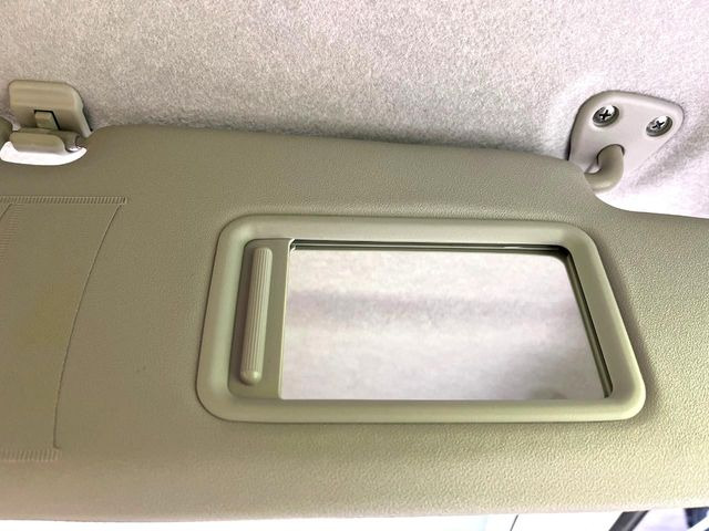 �y�o�j�e�B�~���[�z�T���o�C�U�[���ɐݒu���ꂽ�~���[�Őg�����Ȃ݃`�F�b�N!������Ƃ������C�N�����ɂ����􂵂܂���