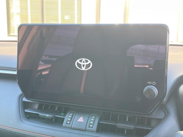 �y10.5�C���` �f�B�X�v���C�I�[�f�B�I�z���ʂ̃f�B�X�v���C��AppleCarPlay��AndroidAuto�����p�\�B�傫�ȉ�ʂŃX�}�z�i�r�A�v���������p���������܂���