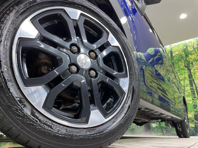 �y����15�C���`�A���~�z�C�[���z�O�ςɃ}�b�`���������A���~�z�C�[���𑕒����Ă���܂��B�e��ЊO�A���~�z�C�[����A�X�^�b�h���X�^�C�����戵�����Ă���܂��B���񂲑��k����������