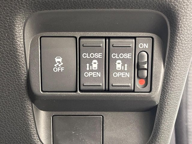 �y�����p���[�X���C�h�h�A�z�X�}�[�g�L�[��^�]�Ȃ̃X�C�b�`�Ō�ȗ����X���C�h�h�A�̊J���\���d��������͂����ăh�A���J����K�v�������A�����Ȃ��q�l�ł��ȒP�ɊJ���߂ł����K�ł���