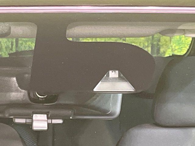 �y�G�}�[�W�F���V�[�u���[�L�z���s���ɑO���̎ԗ�����F�����A�Փ˂������Ȏ��͌x��ƃu���[�L�ŏՓˉ���Ɣ�Q�y�����A�V�X�g�B�����S�Ƀh���C�u�����y���݂��������܂��B