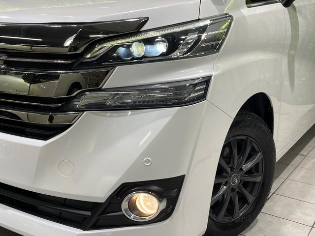 �yLED�w�b�h���C�g�z���V����ԑ��s�����ǍD�Ȏ��E���m�ۂ����S���ĉ^�]�ł��鍂�P�xLED�w�b�h���C�g�𑕔�!�_�����x�������A����d�͂��}�����Ă��܂��B