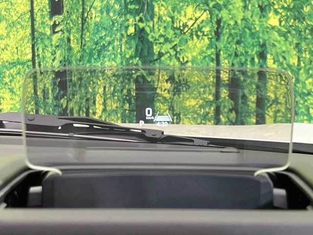 �y�w�b�h�A�b�v�f�B�X�v���C�z���݂̑��x�⑖�s�����f�W�^���\���ŉ^�]�ȑO���̃K���X�ɓ��e!�^�]���A�ڐ������炳���K�v�ȏ����m�F�ł���̂łƂ��Ă��֗��ň��S!