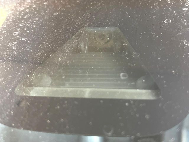 �y�z���_�Z���V���O�z���s���ɑO���̎ԗ�����F�����A�Փ˂������Ȏ��͌x��ƃu���[�L�ŏՓˉ���Ɣ�Q�y�����A�V�X�g�B�����S�Ƀh���C�u�����y���݂��������܂��B