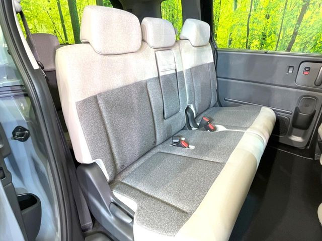 ���i���ȃI���W�i���t���A�}�b�g���I�v�V�����ɂĂ��p�ӂ��Ă���܂��B���D���ȃf�U�C����J���[�����Ԃɍ��킹�đI��ł����������Ƃ��ł��܂���