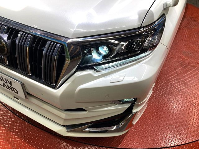 �yLED�w�b�h���C�g�z���V����ԑ��s�����ǍD�Ȏ��E���m�ۂ����S���ĉ^�]�ł��鍂�P�xLED�w�b�h���C�g�𑕔�!�_�����x�������A����d�͂��}�����Ă��܂��B