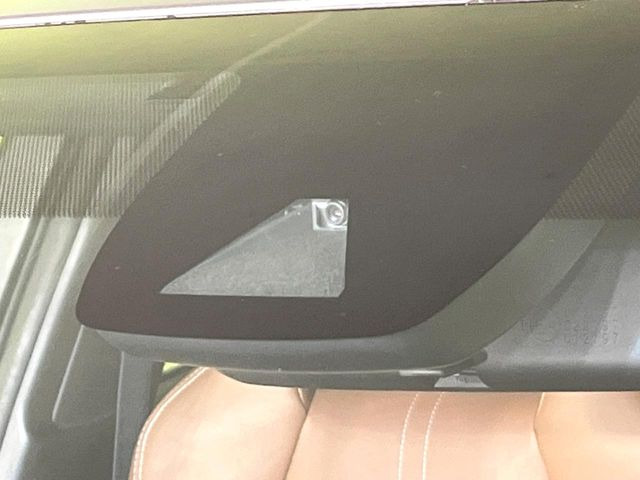 �y�g���^�Z�[�t�e�B�Z���X�z���s���ɑO���̎ԗ�����F�����A�Փ˂������Ȏ��͌x��ƃu���[�L�ŏՓˉ���Ɣ�Q�y�����A�V�X�g�B�����S�Ƀh���C�u�����y���݂��������܂��B