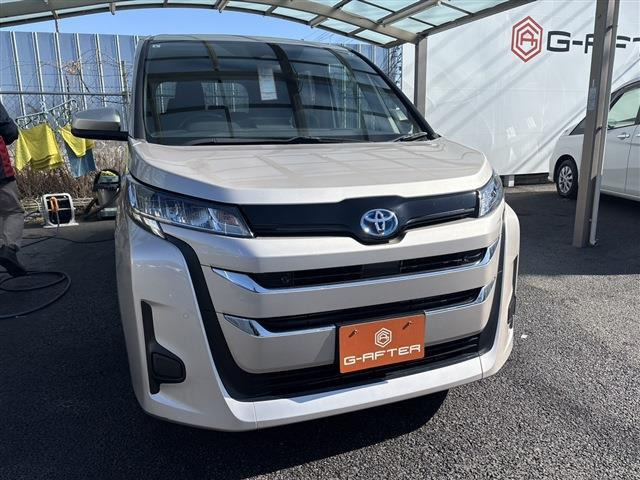 ノア（トヨタ）1.8 ハイブリッド X　禁煙車 純正ナビ バックカメラ 中古車画像