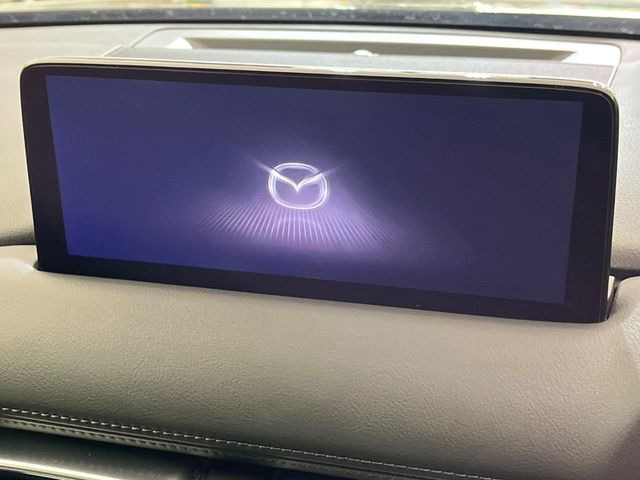 �y10.25�C���`�}�c�_�R�l�N�g�z�ԓ��̕��͋C�Ƀ}�b�`������^�f�B�X�v���C�B�X�}�z�ڑ��ł̃i�r�g�p��Bluetooth�Đ����A�l�X�ȋ@�\���y���߂܂��B�����I�ȃ_�C�������삪�\�ŁA�g��������ǍD�ł��B