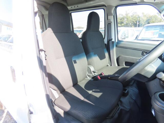 �t�����g�V�[�g����ԗǍD�ł���B�傫�ȉ�����Ȃ��A���S�ł��B����S�n�������ł���B