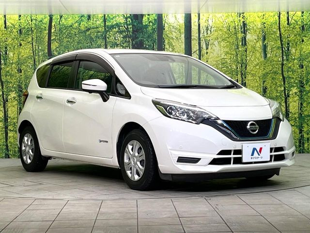 ��D�]�𒸂��Ă���܂��{�f�B�̒e�X�v���b�V���R�[�g���D�]��t���B�ʏ�̃K���X�R�[�g�ƈقȂ�A�ϋv�N��6�N�̖��@���K���X�R�[�e�B���O���A�{�f�B���L���C�ȏ�Ԃɕۂ��Ă���܂��B