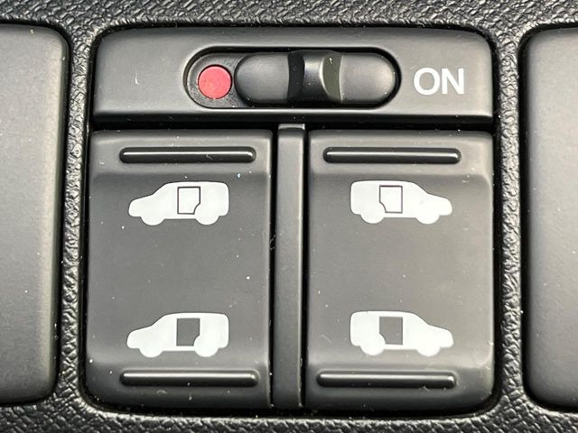 �y�����p���[�X���C�h�h�A�z�X�}�[�g�L�[��^�]�Ȃ̃X�C�b�`�Ō�ȗ����X���C�h�h�A�̊J���\���d��������͂����ăh�A���J����K�v�������A�����Ȃ��q�l�ł��ȒP�ɊJ���߂ł����K�ł���