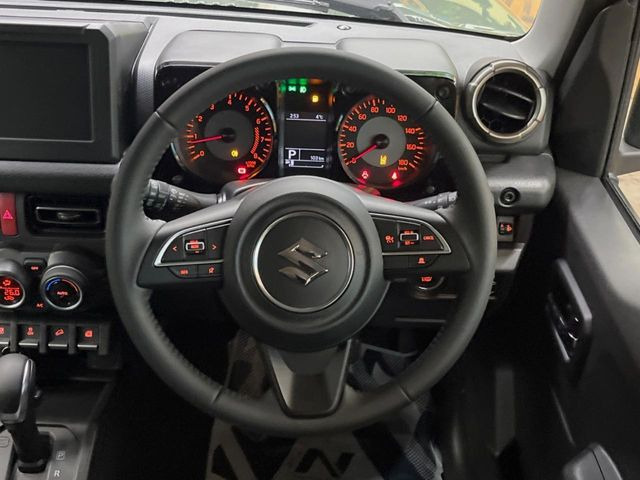 �y�����v�����X�e�A�����O�z�㎿�Ȋv���g�p���邱�ƂŁA��ɂ����������݂ƂĂ��^�]���₷���n���h���ł���