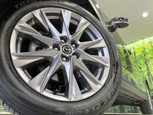 �y����19�C���`�A���~�z�C�[���z�O�ςɃ}�b�`���������A���~�z�C�[���𑕒����Ă���܂��B�e��ЊO�A���~�z�C�[����A�X�^�b�h���X�^�C�����戵�����Ă���܂��B���񂲑��k����������