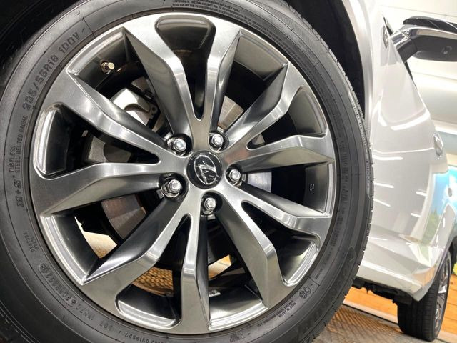 �y����18�C���`�A���~�z�C�[���z�O�ςɃ}�b�`���������A���~�z�C�[���𑕒����Ă���܂��B�e��ЊO�A���~�z�C�[����A�X�^�b�h���X�^�C�����戵�����Ă���܂��B���񂲑��k����������