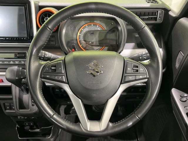 �y�����v�����X�e�A�����O�z�㎿�Ȋv���g�p���邱�ƂŁA��ɂ����������݂ƂĂ��^�]���₷���n���h���ł���