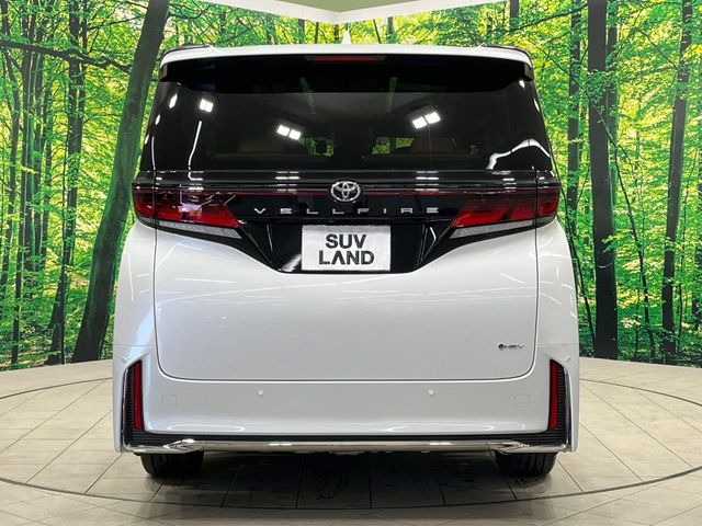 安心の最長10年・走行無制限保証(有償)をご用意。保証内容も充実はもちろん、無料点検&オイル交換や、年中無休の全国・24時間ロードサービスも付帯されておりますのでご安心下さい。