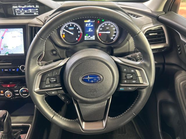 �y�����v�����X�e�A�����O�z�㎿�Ȋv���g�p���邱�ƂŁA��ɂ����������݂ƂĂ��^�]���₷���n���h���ł���