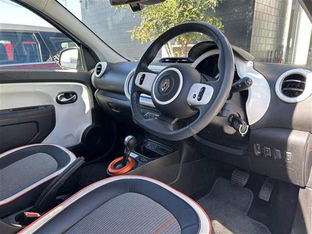 トゥインゴバイブス