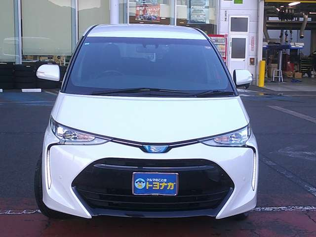 2001�N�ɒa���������E���̃n�C�u���b�h�~�j�o��!����I�Ȓ�R��Ɣr�o�K�X�̃N���[��������������Ƌ��ɗʔ̎ԂŐ��E���ƂȂ�E-Four(�d�C��4WD�V�X�e��)ECB(�d�q����u���[�L�V�X�e��)���̗p�������f��!