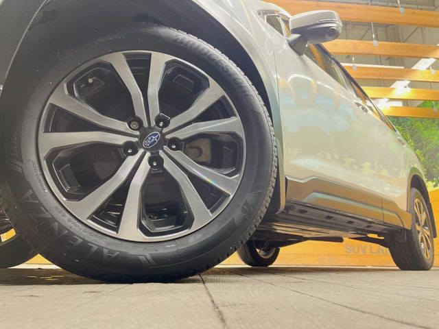 �y����18�C���`�A���~�z�C�[���z�O�ςɃ}�b�`���������A���~�z�C�[���𑕒����Ă���܂��B�e��ЊO�A���~�z�C�[����A�X�^�b�h���X�^�C�����戵�����Ă���܂��B���񂲑��k����������