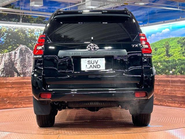 安心の最長10年・走行無制限保証(有償)をご用意。保証内容も充実はもちろん、無料点検&オイル交換や、年中無休の全国・24時間ロードサービスも付帯されておりますのでご安心下さい。