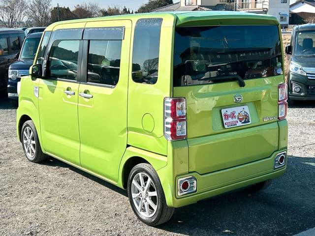 ���X�ł͌y�����Ԃ��畁�ʎԂ܂ŕ��L���I�[�����[�J�[�̎Ԏ�E�F�E�O���[�h��L�x�ɑ����Ă���܂��B