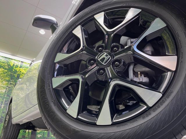 �O�ςɃ}�b�`���������A���~�z�C�[���𑕒����Ă���܂��B�e��ЊO�A���~�z�C�[����A�X�^�b�h���X�^�C�����戵�����Ă���܂��B���񂲑��k����������