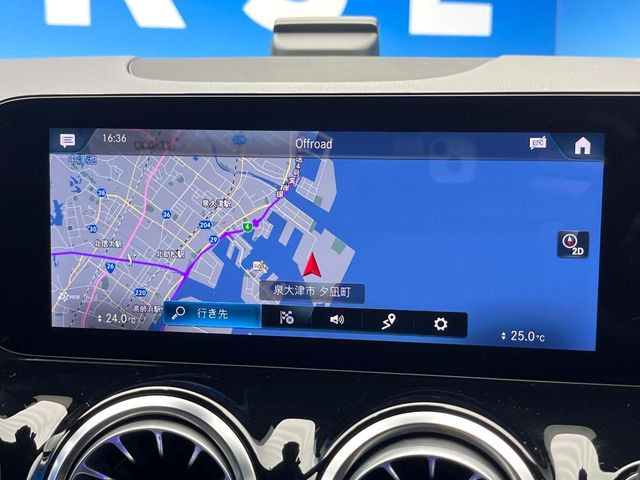 �������i�r:��̊��̂���i�r�́A����������ԓ������o���Ă���܂��B�I�[�f�B�I�@�\���[�����Ă���܂��̂ŁA�^�]�����y���߂܂���