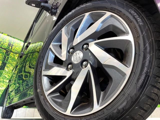 �y����15�C���`�A���~�z�C�[���z�O�ςɃ}�b�`���������A���~�z�C�[���𑕒����Ă���܂��B�e��ЊO�A���~�z�C�[����A�X�^�b�h���X�^�C�����戵�����Ă���܂��B���񂲑��k����������