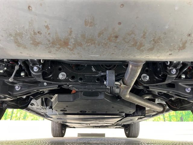 ��D�]�𒸂��Ă���܂��{�f�B�̒e�X�v���b�V���R�[�g���D�]��t���B�ʏ�̃K���X�R�[�g�ƈقȂ�A�ϋv�N��6�N�̖��@���K���X�R�[�e�B���O���A�{�f�B���L���C�ȏ�Ԃɕۂ��Ă���܂��B