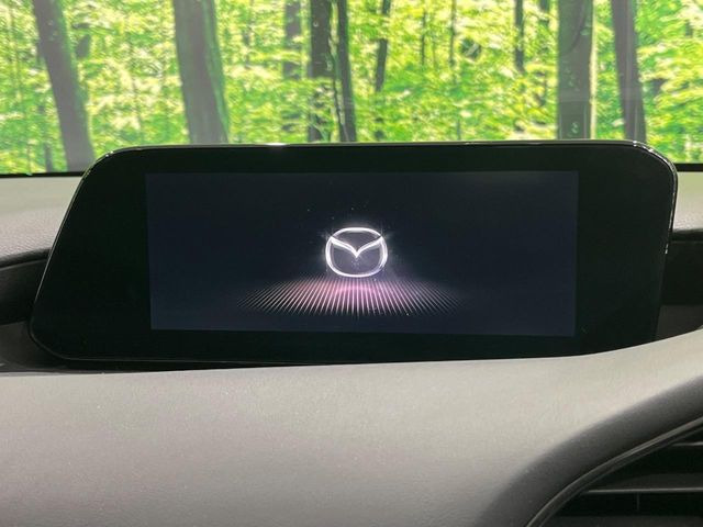 �y8.8�C���`�}�c�_�R�l�N�g�z�ԓ��̕��͋C�Ƀ}�b�`������^�̃f�B�X�v���C�B�X�}�z�ڑ��ł̃i�r�g�p��Bluetooth�Đ����A�l�X�ȋ@�\���y���߂܂��B�����I�ȃ_�C�������삪�\�ŁA�g��������ǍD�ł��B