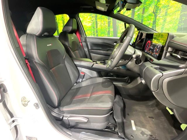 �y�n�[�t���U�[�V�[�g�z�������ƍ���S�n�𗼗������l�C�̃V�[�g���w�ʁE���ʂ̃t�@�u���b�N�f�ނ́A�ʋC���̗ǂ��⊊��ɂ����ɗD��Ă��܂��B�C���╞���ɍ��E���ꂸ���K�ɂ���肢�������܂��B