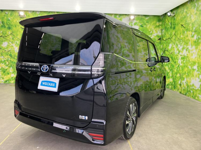 ヴォクシー1.8 ハイブリッド S-Z