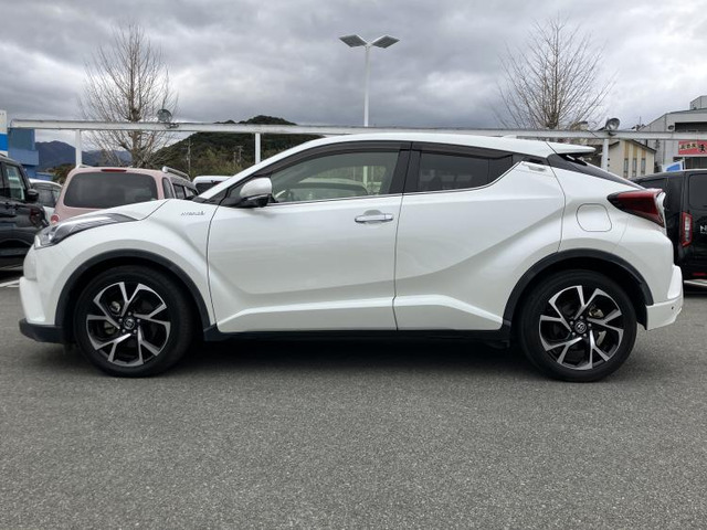 C-HRハイブリッド 1.8 G モード ブルーノ