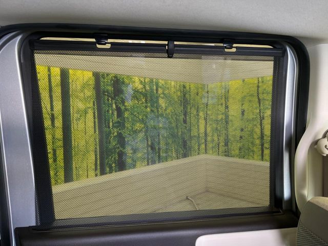 �y���[���V�F�[�h�z��������ԊO����̌���ῂ����Ƃ��ɃT�b�ƈ����o���Ďg����A���[���i�[�^�C�v�̃T���V�F�[�h�𑕔��B��Ȃɏ�������q�l���E�g�E�g�����������ȂǁA���Ђ����p����������