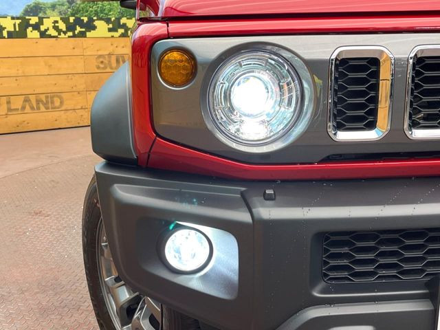 �yLED�w�b�h���C�g�z���V����ԑ��s�����ǍD�Ȏ��E���m�ۂ����S���ĉ^�]�ł��鍂�P�xLED�w�b�h���C�g�𑕔�!�_�����x�������A����d�͂��}�����Ă��܂��B