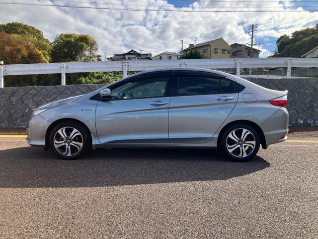 グレイス1.5 ハイブリッド EX