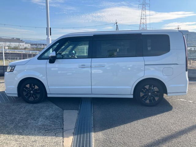 ステップワゴン2.0 e:HEV スパーダ