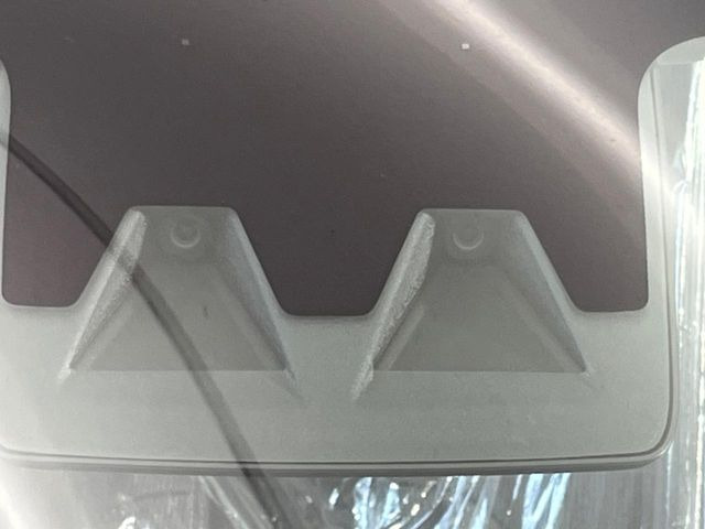 �y�X�}�[�g�A�V�X�g�z���s���ɑO���̎ԗ�����F�����A�Փ˂������Ȏ��͌x��ƃu���[�L�ŏՓˉ���Ɣ�Q�y�����A�V�X�g�B�����S�Ƀh���C�u�����y���݂��������܂��B