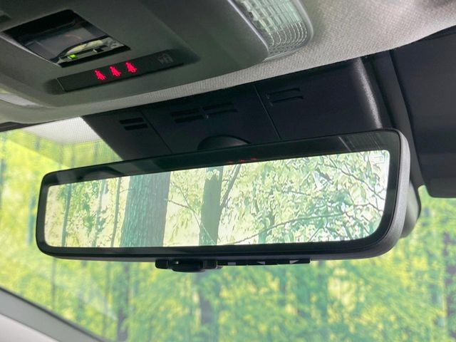 【デジタルインナーミラー】後席の大きな荷物や同乗者で後方が確認しづらい時でも安心!カメラが撮影した車両後方の映像をルームミラー内に表示。クリアな視界で状況の確認が可能です!