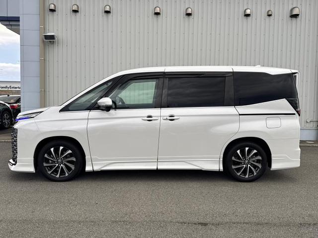 ヴォクシー1.8 ハイブリッド S-Z