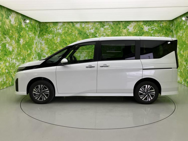 セレナ2.0 ハイウェイスターV 4WD