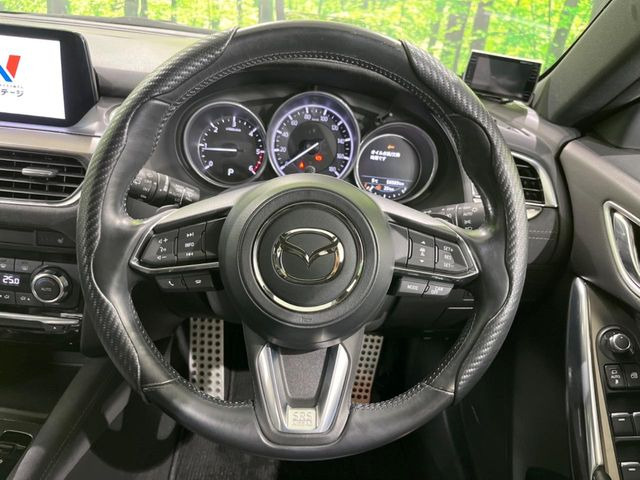 �y�����v�����X�e�A�����O�z�㎿�Ȋv���g�p���邱�ƂŁA��ɂ����������݂ƂĂ��^�]���₷���n���h���ł���