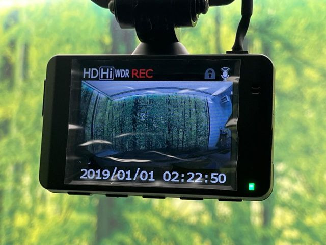 �y�h���C�u���R�[�_�[�z�h���C�u���R�[�_�[����!���s���͂������A������^�]�⎖�̂ɑ��������ہA�f���ŋL�^���A����̃��X�N�ɔ����܂��B���L�^�pSD�J�[�h�͂��q�l�����g�ł��������������K�v������܂��B