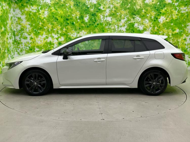 カローラツーリング1.8 ハイブリッド W×B