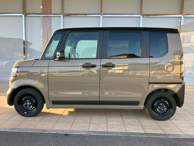 N-BOXジョイ 2トーン