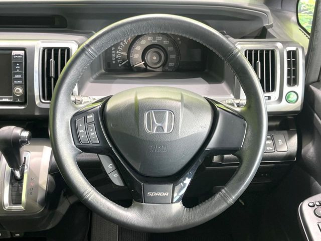 �y�����v�����X�e�A�����O�z�㎿�Ȋv���g�p���邱�ƂŁA��ɂ����������݂ƂĂ��^�]���₷���n���h���ł���