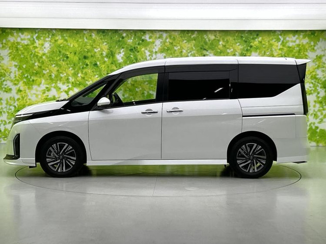 セレナ1.4 e-POWER ハイウェイスターV